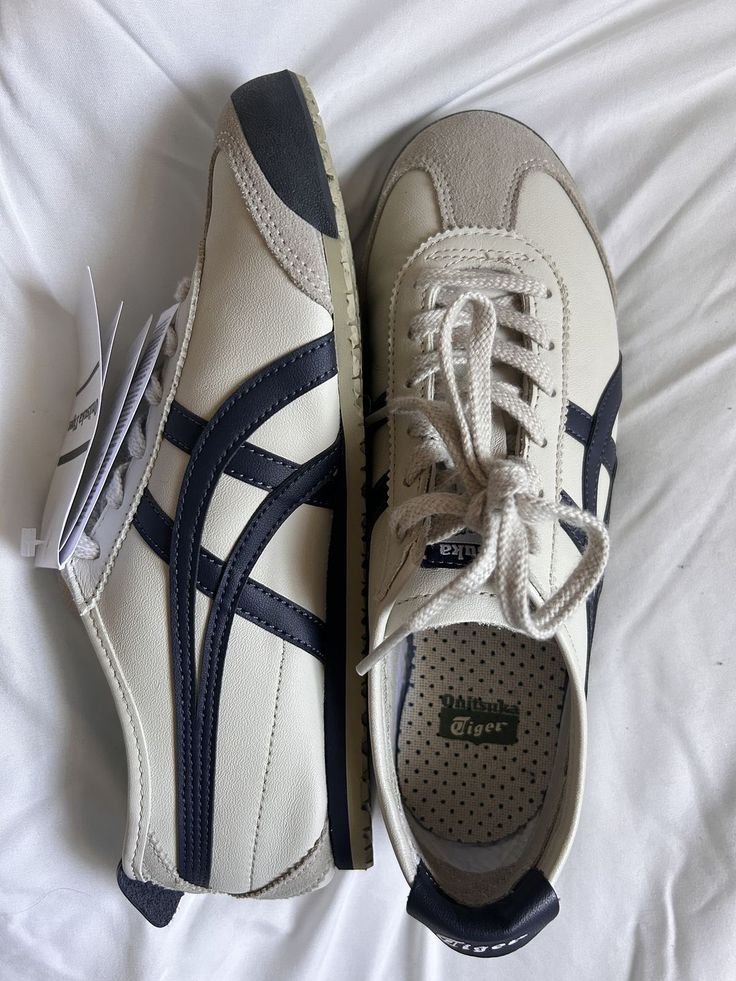 ONITSUKA TIGER